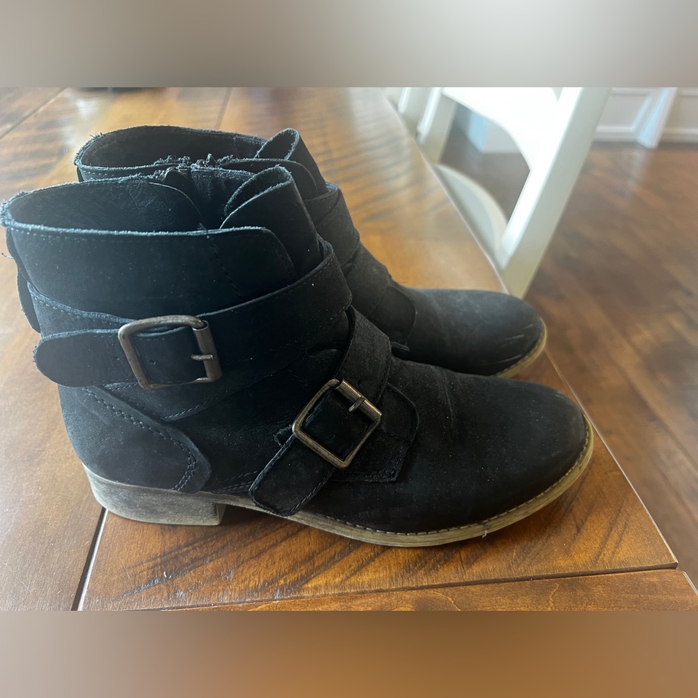 Steve Madden Teritory Black Nubuck Bootie